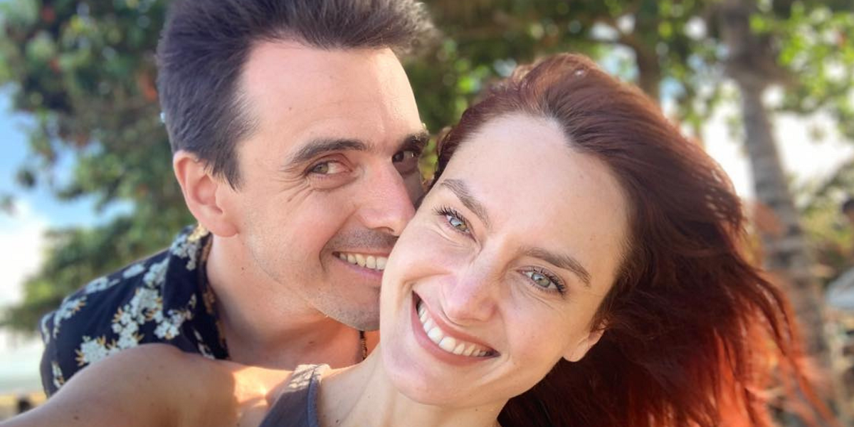 Begoña Basauri dedicó tierno y romántico mensaje al padre de su hija: “Este viaje que iniciamos”