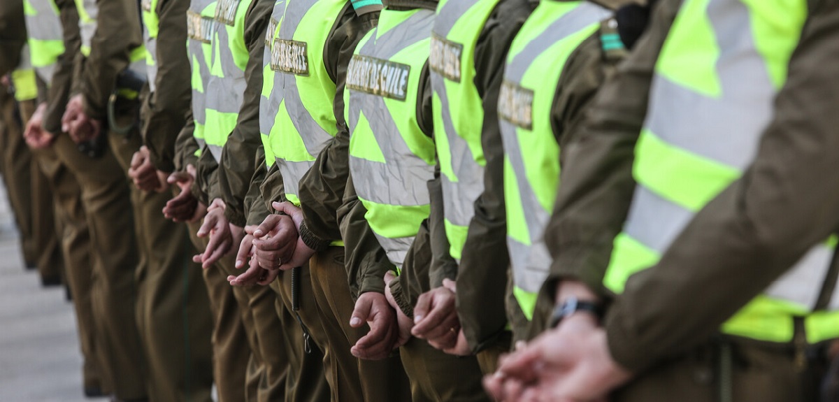 General Yáñez reveló cómo será el nuevo uniforme de Carabineros: incluirá polera outdoor y quepis