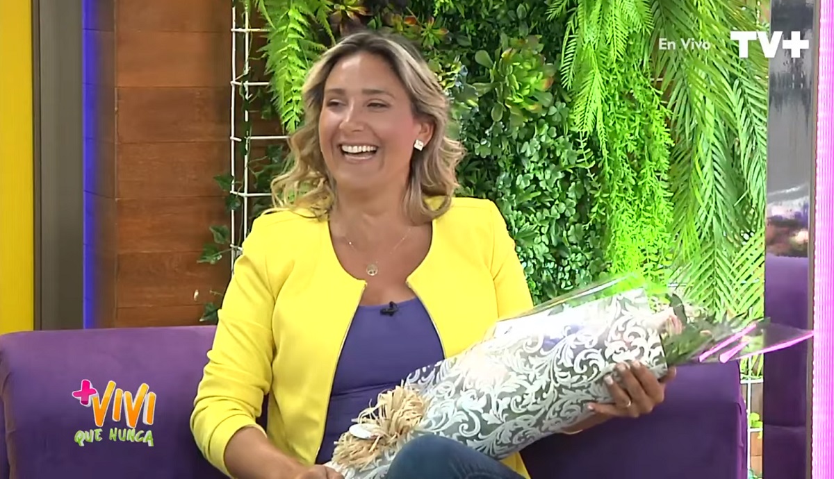 Fran Ayala panelista Más Vivi 