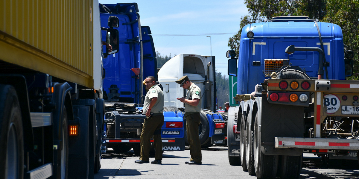 Gobierno presentará 27 querellas contra camioneros por Ley de Seguridad del Estado tras movilización
