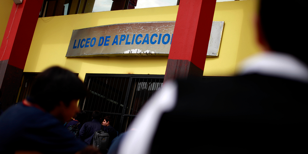 Mujer acusó que su hijo casi pierde la vida tras sufrir una brutal golpiza en el Liceo de Aplicación