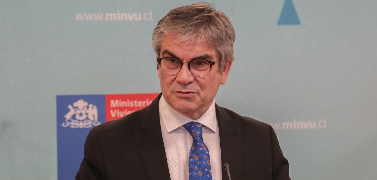 Ministro Marcel explicó cómo influirá caída del dólar en precios de combustibles y alimentos