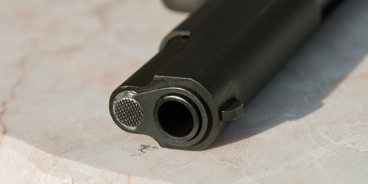 Policía mató a su pareja de un disparo en la cara y luego culpó a su hijo de 4 años en Argentina