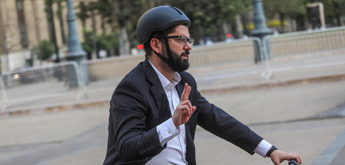 ¿No hay seguridad? La contundente respuesta del general Yáñez ante viajes en bicicleta de Boric