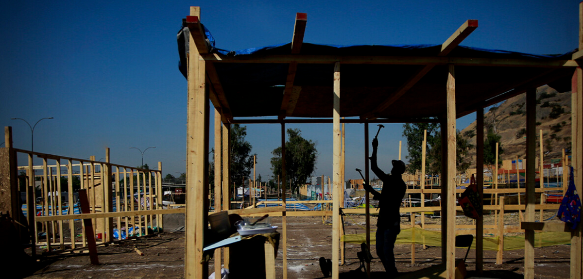 Familia de Quillota que sufrió toma en su fundo deberá financiar demolición de casas tras desalojo