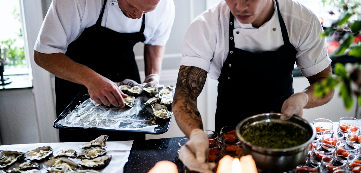 Fiesta de graduación en Argentina terminó en pelea a causa del mal servicio de catering