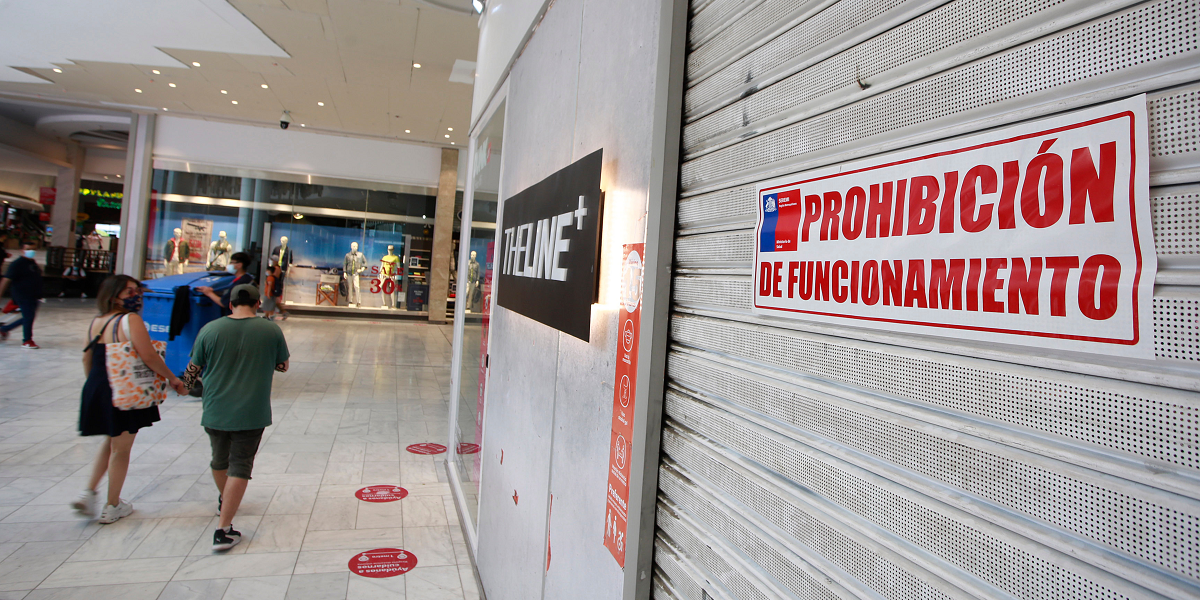 Descubren orina de ratas y fecas de aves en terrazas de mall en Antofagasta: comedor fue clausurado