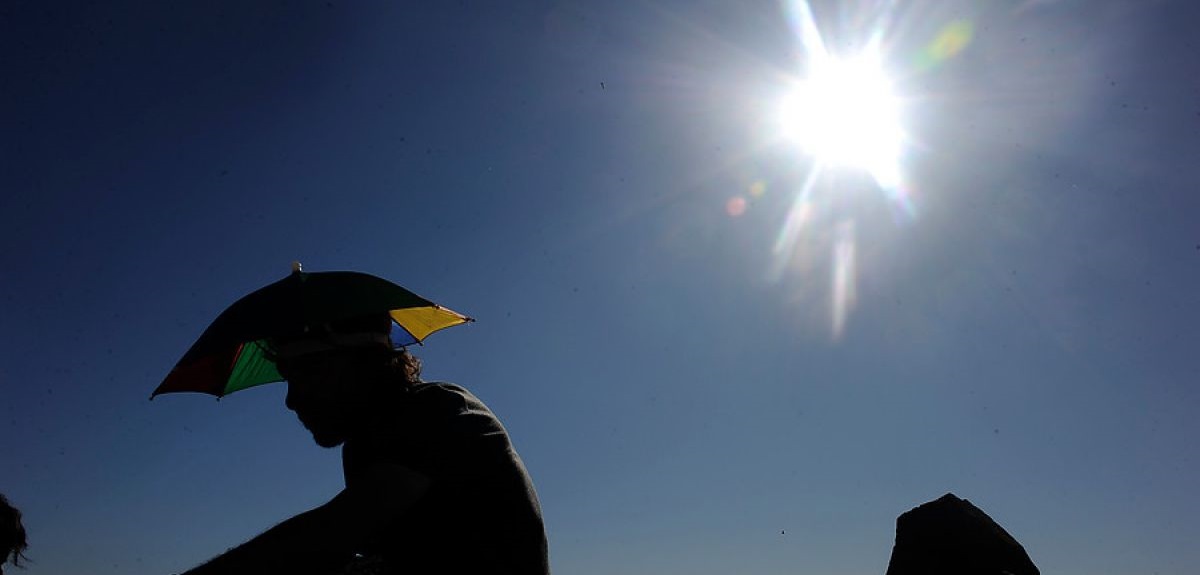 Experto entrega consejos para enfrentar las olas de calor de este verano