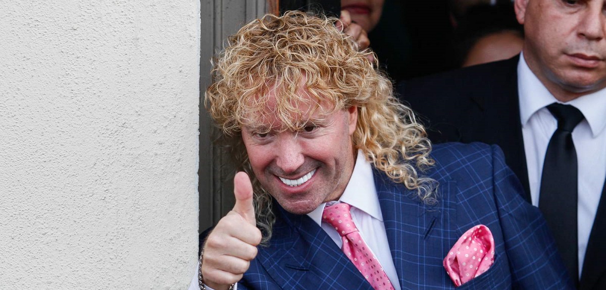 Farkas remata 130 muebles y artículos de su colección para su proyecto con Desafío Levantemos Chile