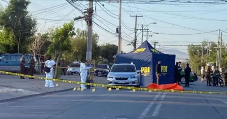 Familiares intentaron llevarse cuerpo de hombre que murió acribillado en Lo Espejo