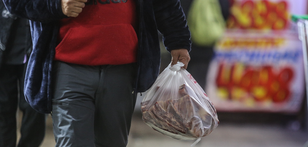 Canasta básica de alimentos anota nueva alza: registra aumento récord de 27% en 12 meses