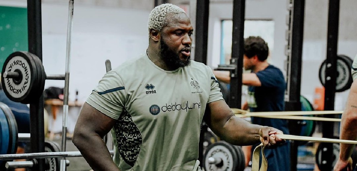 Jugador de rugby vivió cruel caso de racismo en Italia durante el típico 'Amigo Secreto'