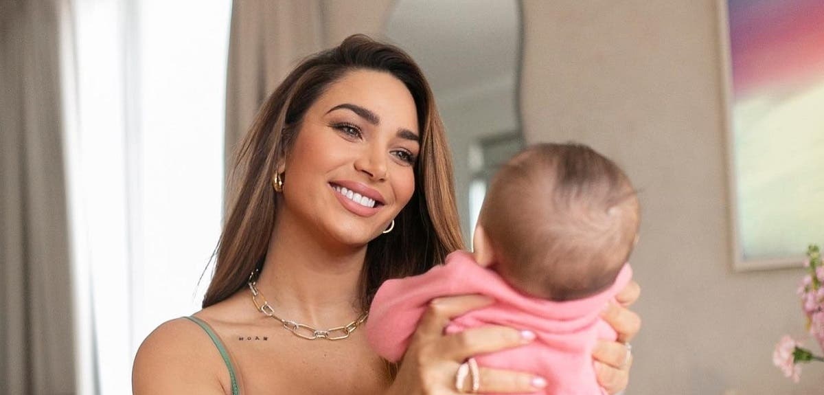 La potente postal de Lisandra Silva con su bebé que está hospitalizada: 