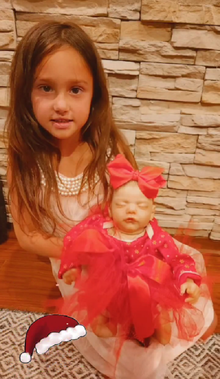 Pamela Díaz mostró cómico video de su hija Pascuala con regalo de Navidad: "Lo único que me faltaba"