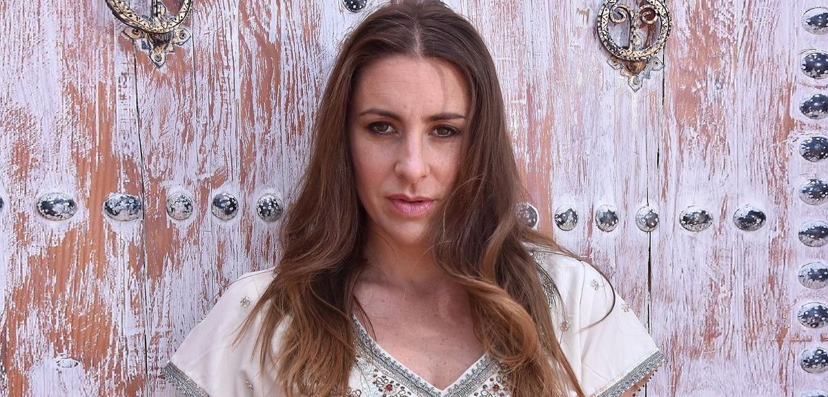 Patricia López retoma sus conversatorios y se refiere a sus primeras semanas como mamá