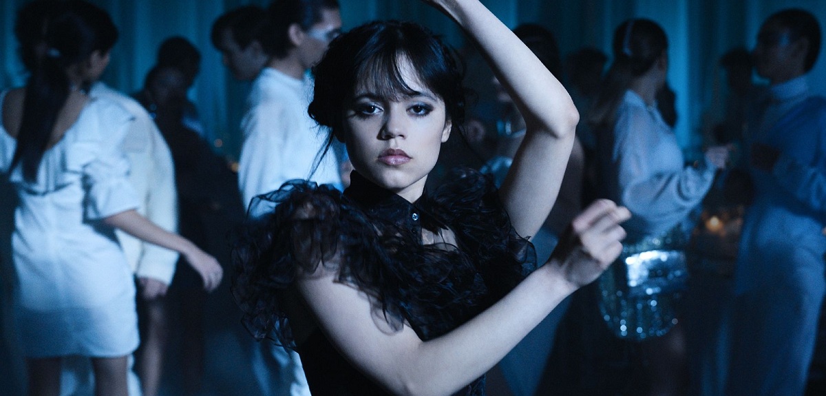 Adiós a Merlina: Jenna Ortega deslumbró en los Globos de Oro con seductor vestido 'nude'