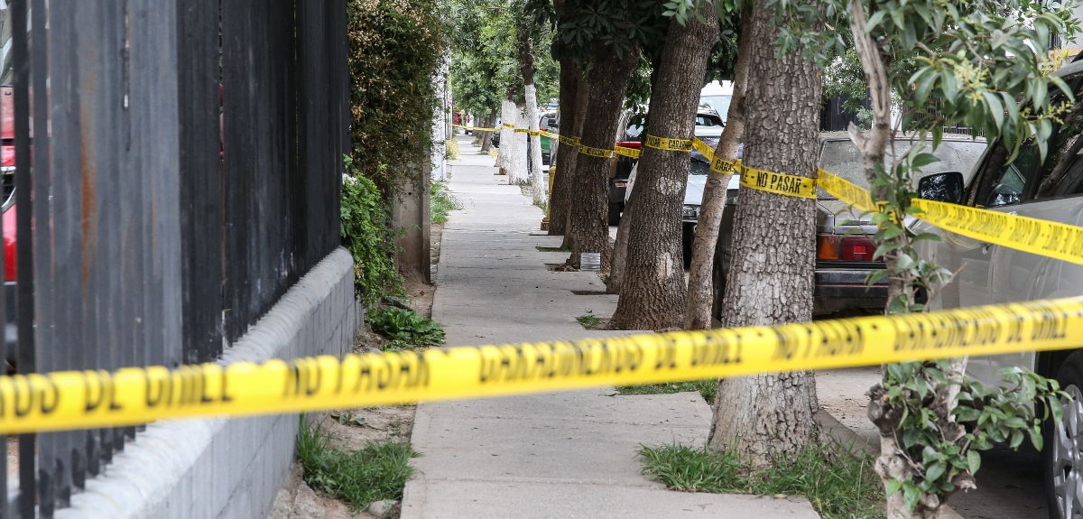 Funcionario de la PDI frustró a balazos asalto en Maipú: uno de los delincuentes habría muerto