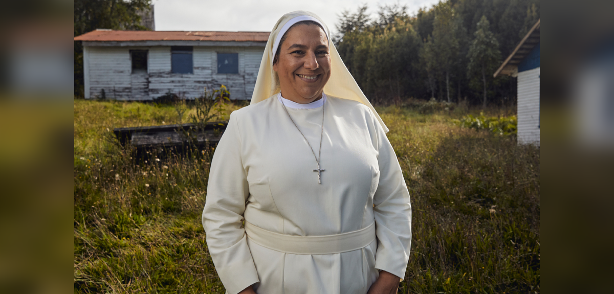 Con celebración incluida: Andrea Eltit dijo adiós a la querida hermana Clara de La ley de Baltazar