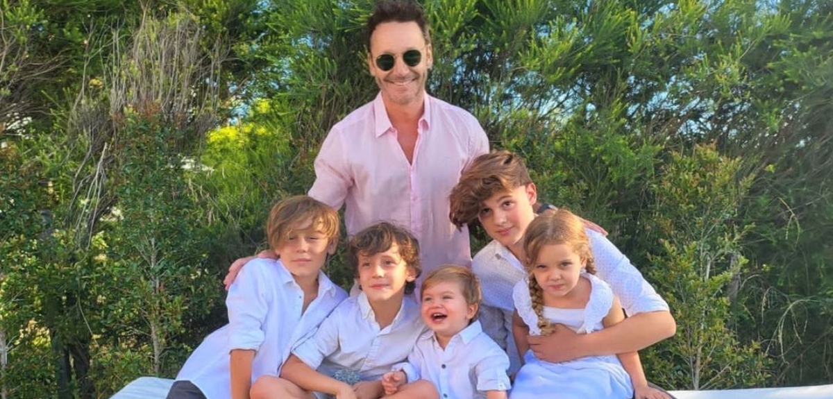 Benjamín Vicuña sobre la relación que tienen sus cinco hijos: 