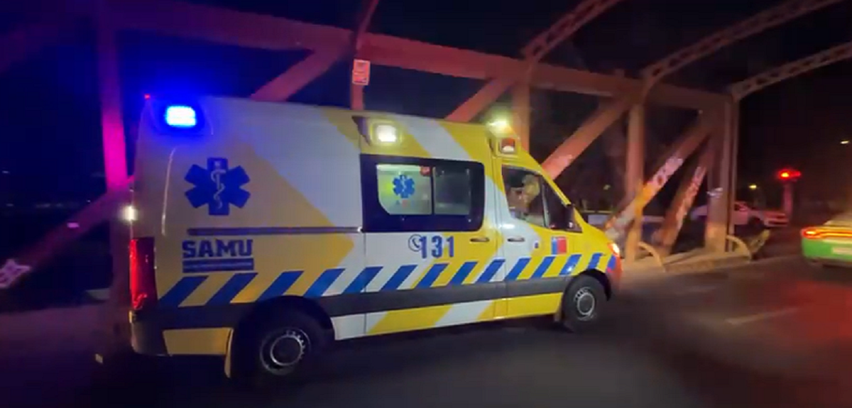 Extranjeros acusados de golpear y lanzar a hombre al Mapocho dieron su versión: denunciaron pelea