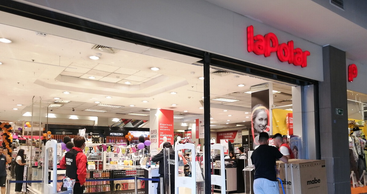 La Polar se defiende y entrega documentos que autorizan comercialización de prendas Wrangler