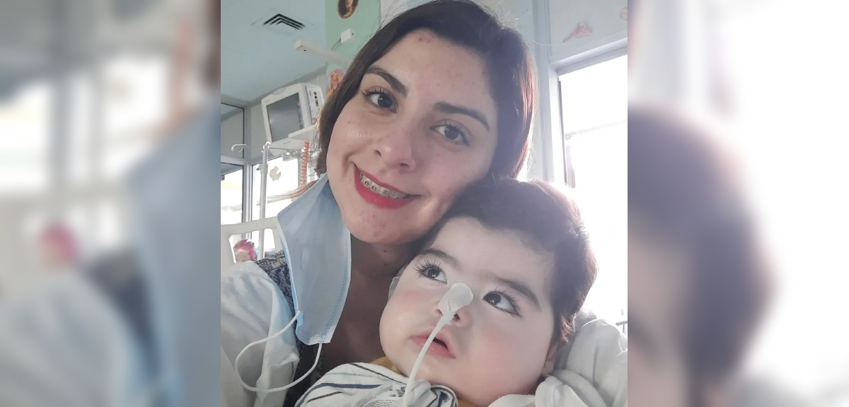 Mamá de Emiliano, niño que necesita el medicamento más caro del mundo, se reunió con Gabriel Boric