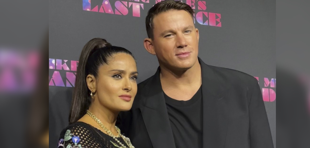 Salma Hayek impactó con sexy vestido en alfombra roja de su última película: costó casi $5 millones