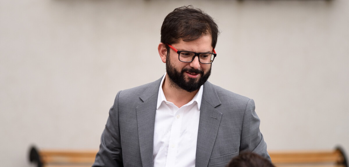 Boric comenzó sus vacaciones en La Patagonia: el Presidente optó por llegar en vuelo comercial