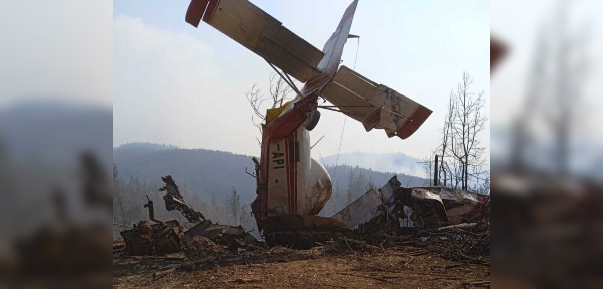 Avión de Conaf que combatía incendios forestales cayó en Hualqui: piloto logró sobrevivir