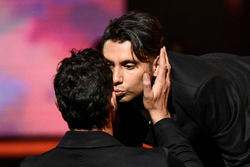 Fabrizio Copano besó a Gonzalo Valenzuela