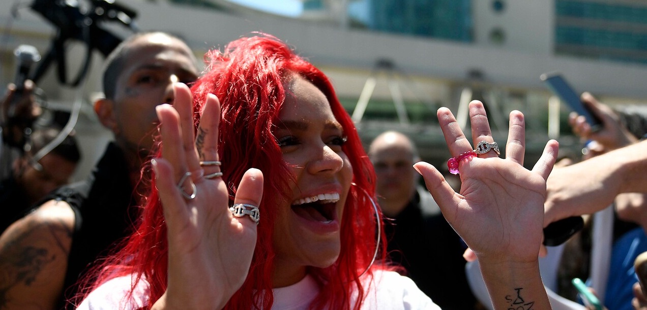 La locura que cometieron fans de Karol G para verla de cerca: cantante reaccionó