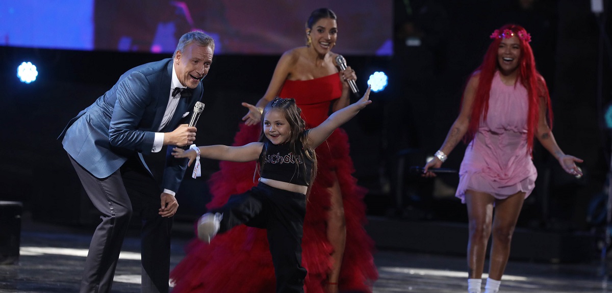 Conoce a Matilda, la pequeña que se llevó la Gaviota de Oro de Karol G en Viña 2023