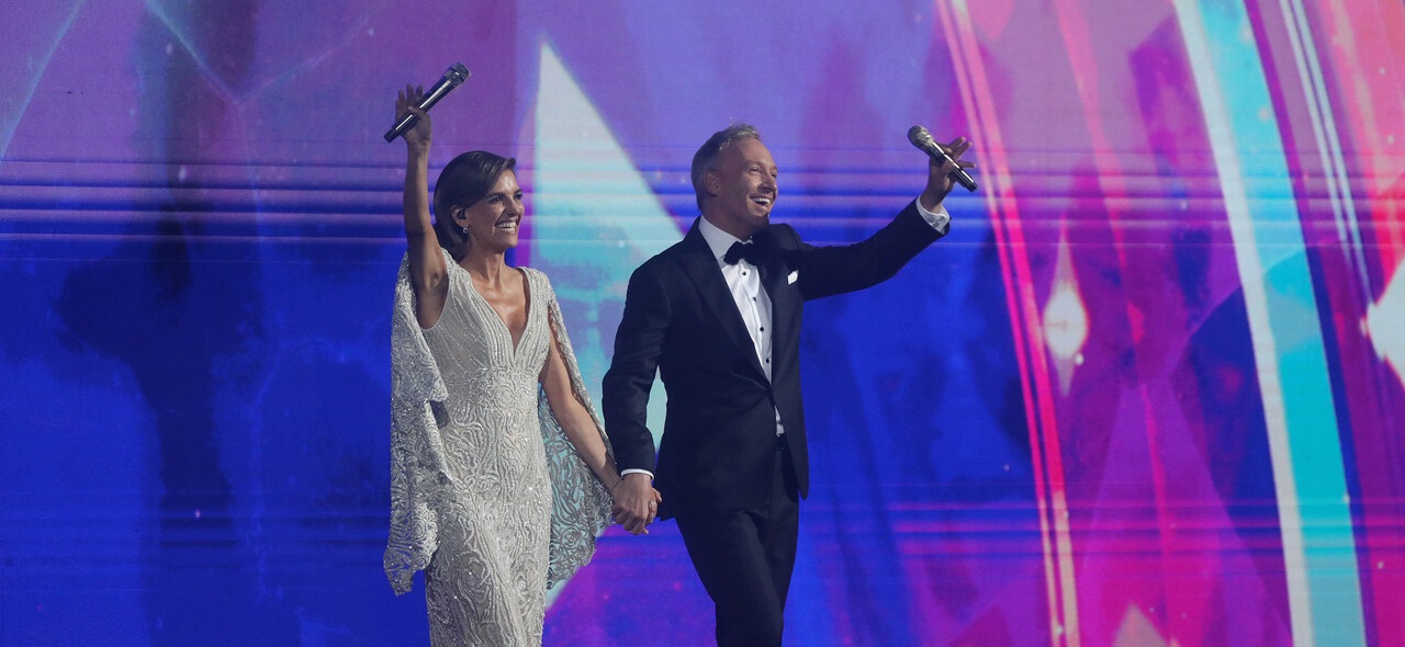 El Colombiano evidenció hilacha en vestido de María Luisa: 