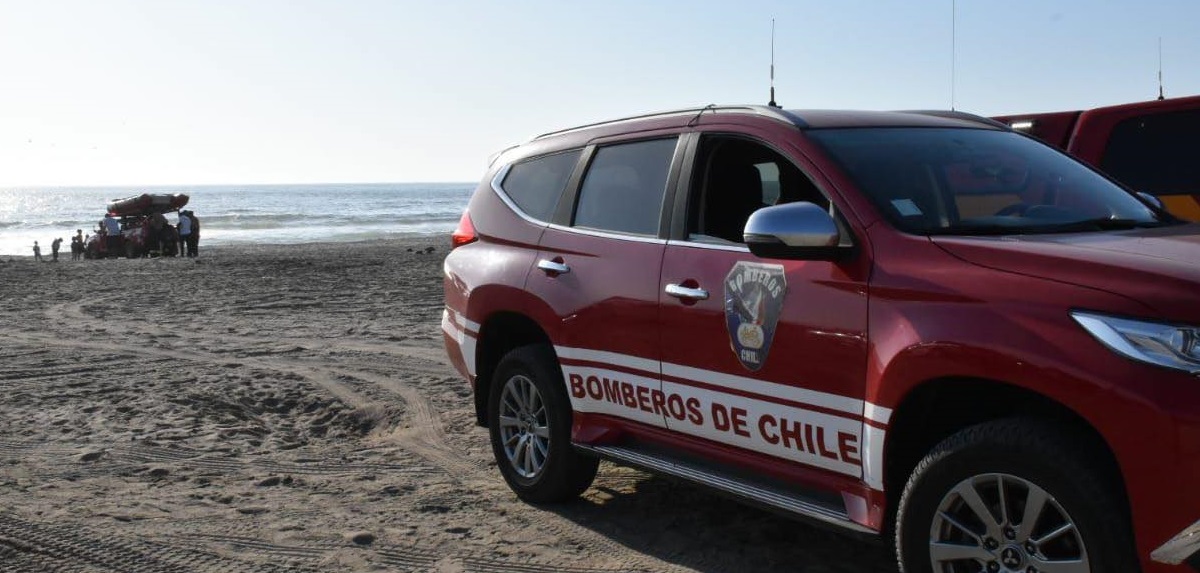 Conmoción en Mejillones: padre e hijo mueren arrastrados por el mar en balneario de Hornitos