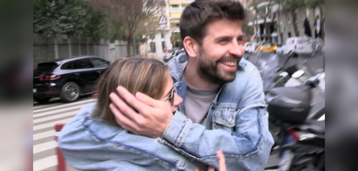 Clara Chía se estrella con cartel mientras caminaba con Gerard Piqué: periodista los perseguía