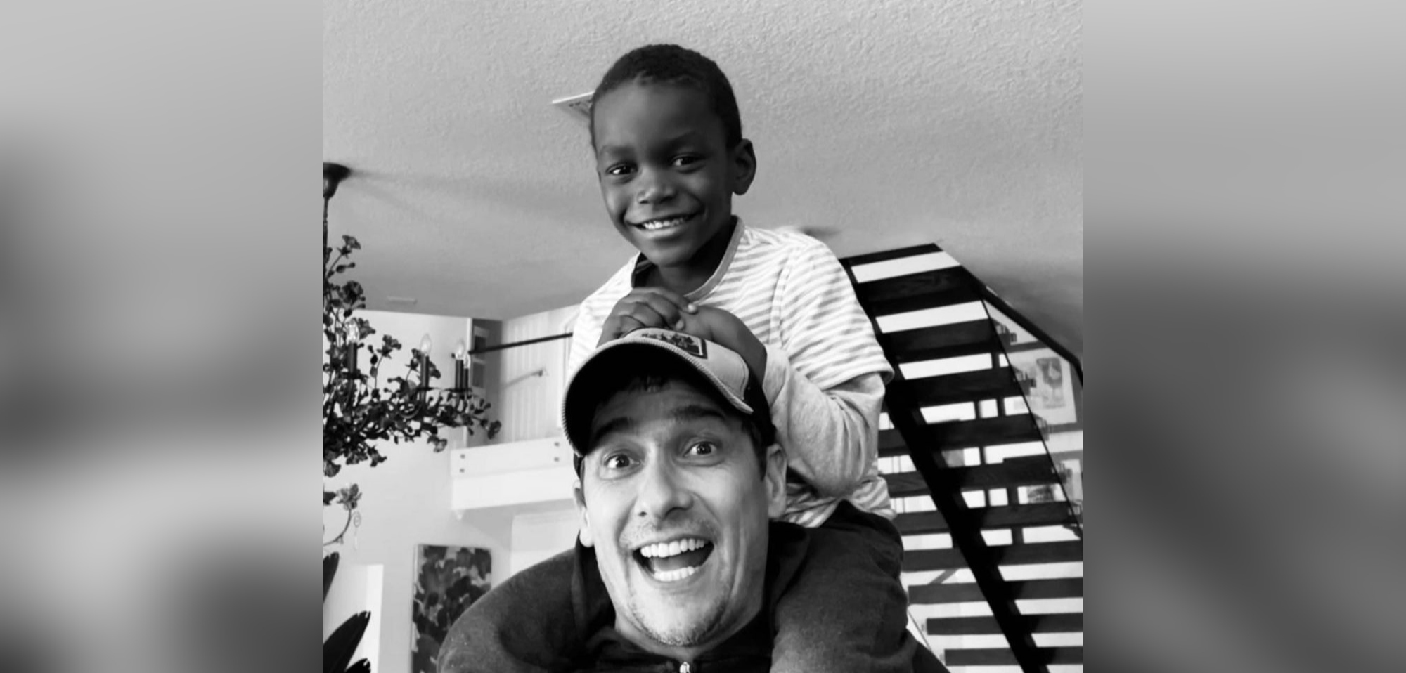 Hijo menor de Rafael Araneda y su curso tuvieron gesto con él tras accidente: 