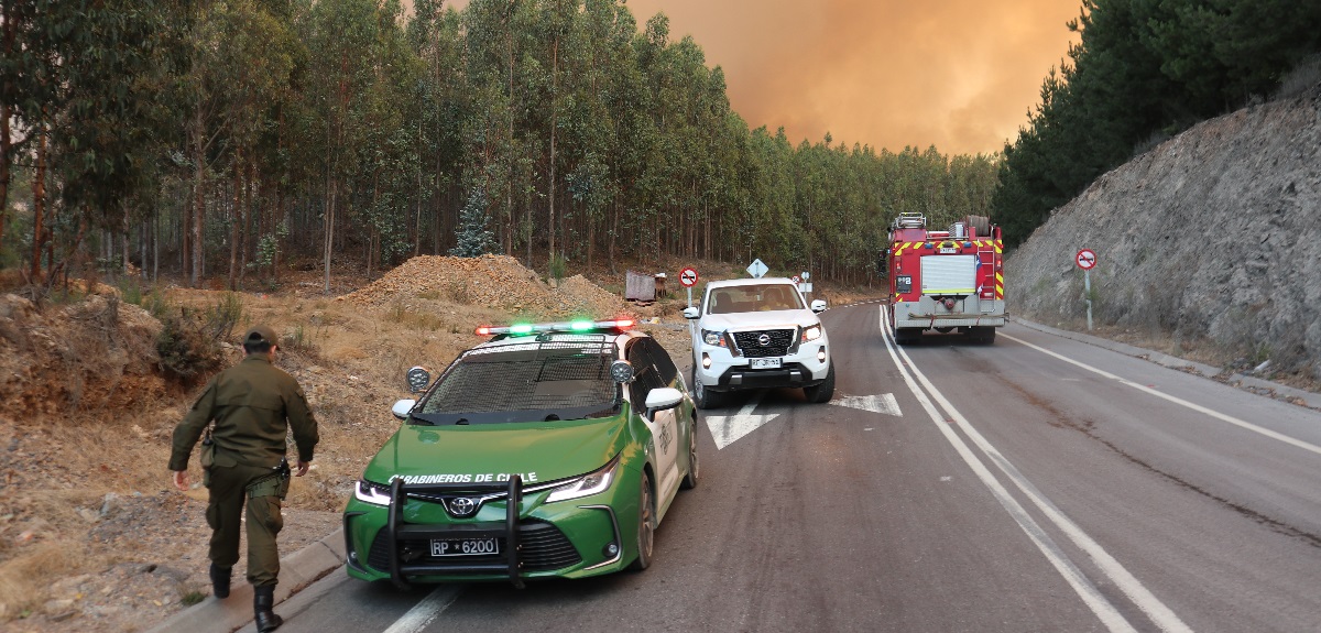Decretan toque de queda en Coronel: incendio forestal superó las 4 mil hectáreas afectadas