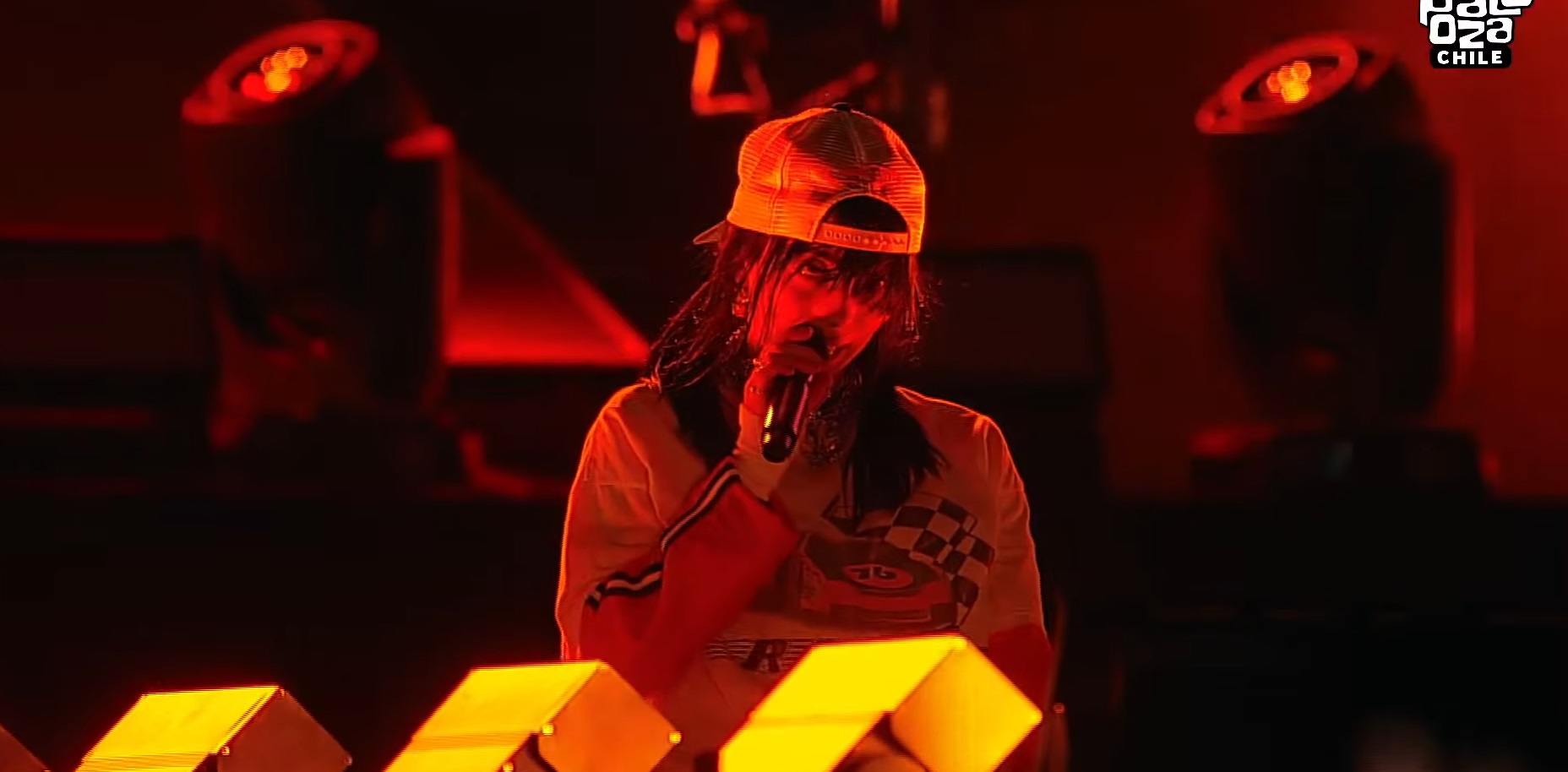 Pifias y problema de seguridad: inconvenientes marcaron show de Billie Eilish en Lollapalooza 2023