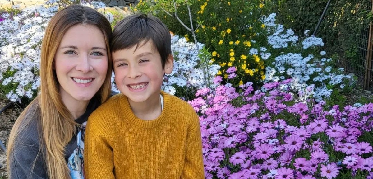 Carla Jara compartió inédita foto de su infancia: seguidores comentaron que era igual a su hijo