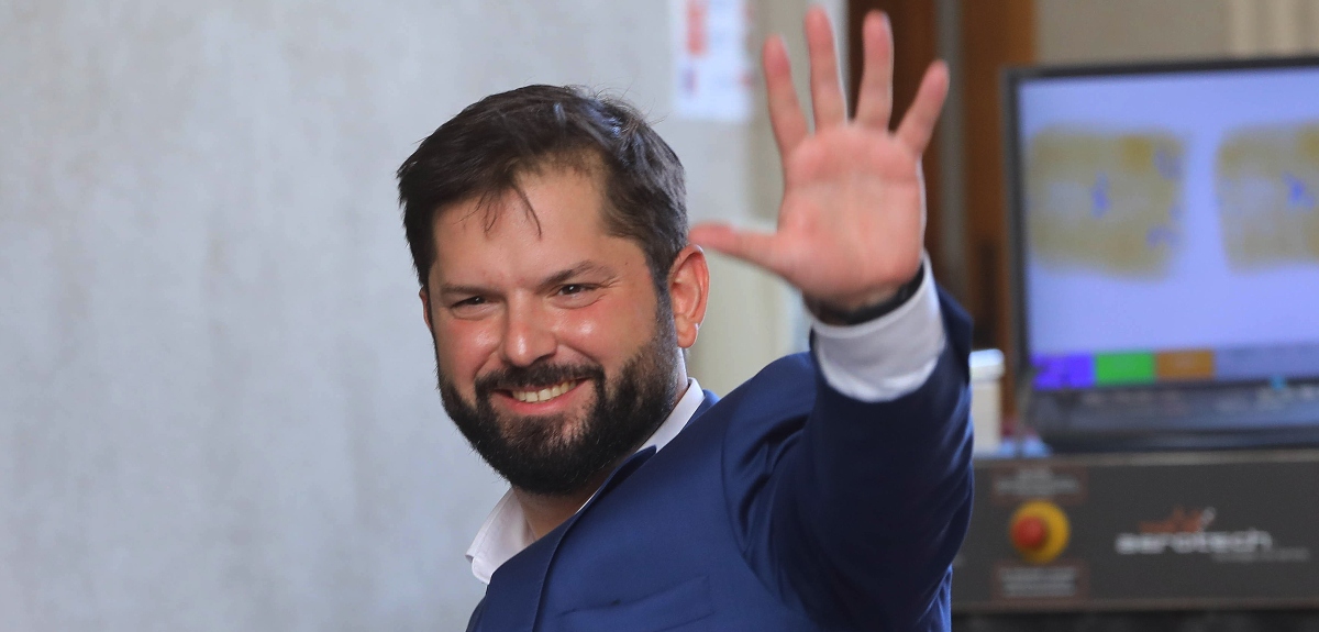 Encuesta Criteria: presidente Gabriel Boric registra nivel más alto de aprobación de su mandato