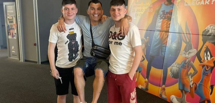 Gary Medel y sus gemelos