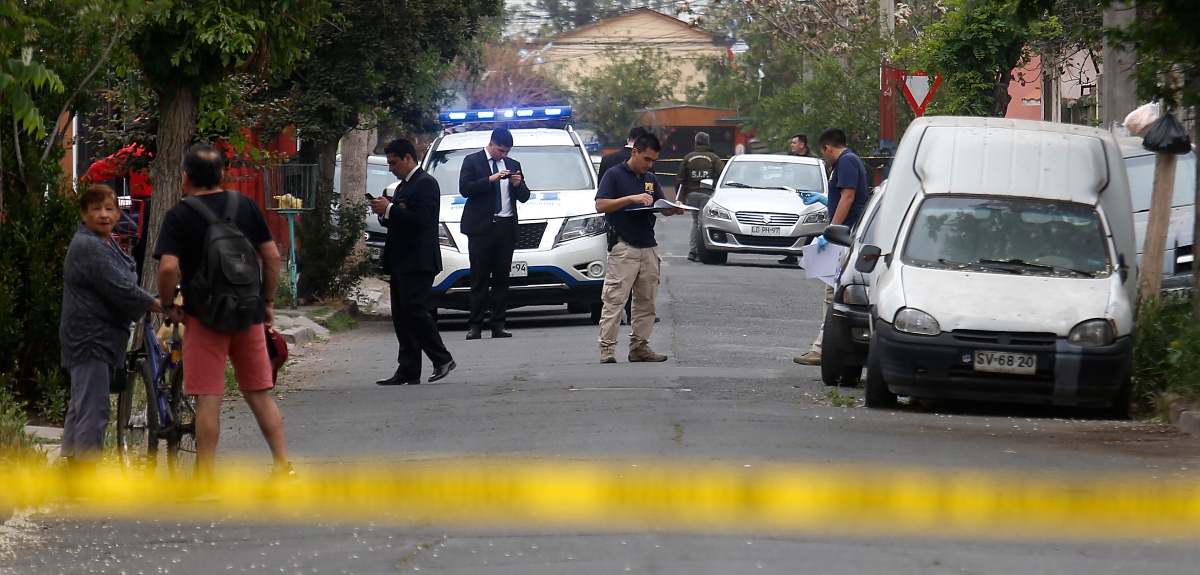 Vecinos de Maipú realizan detención ciudadana: delincuente chocó en vehículo con encargo por robo