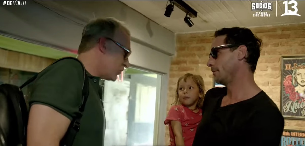 Gonzalo Valenzuela mostró casa de muñecas que construyó para Anka, su hija con María Gracia Omegna