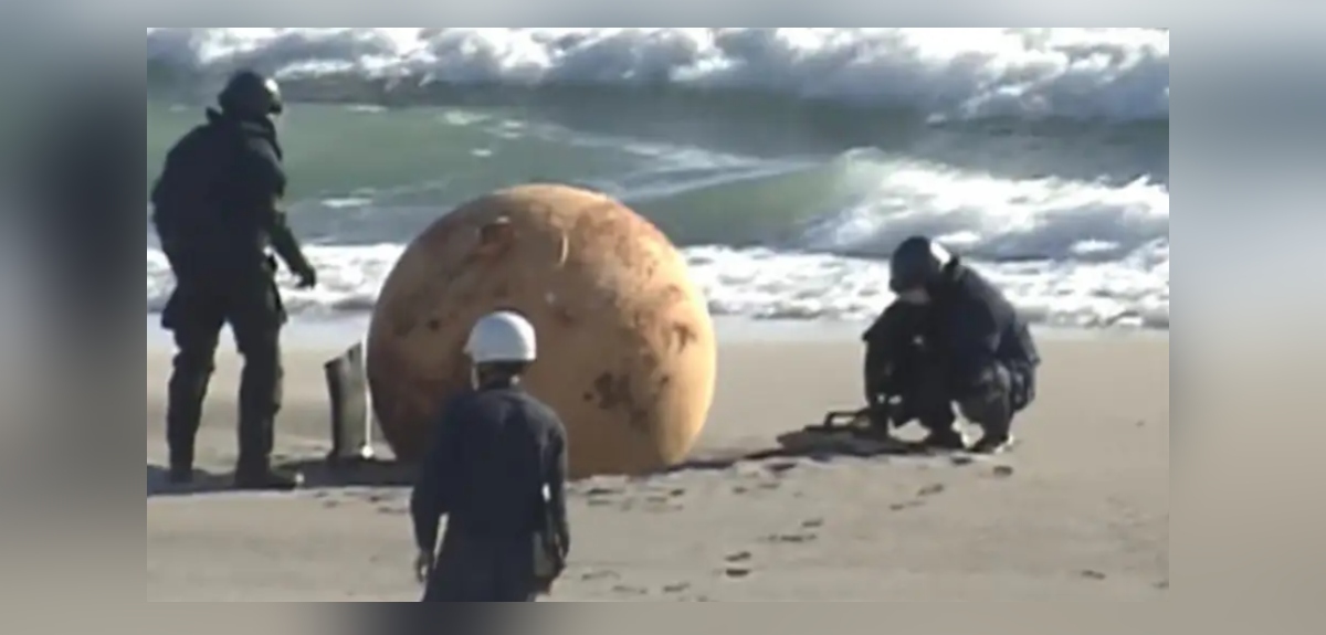 Develaron qué era la bola gigante que apareció en el mar de Japón