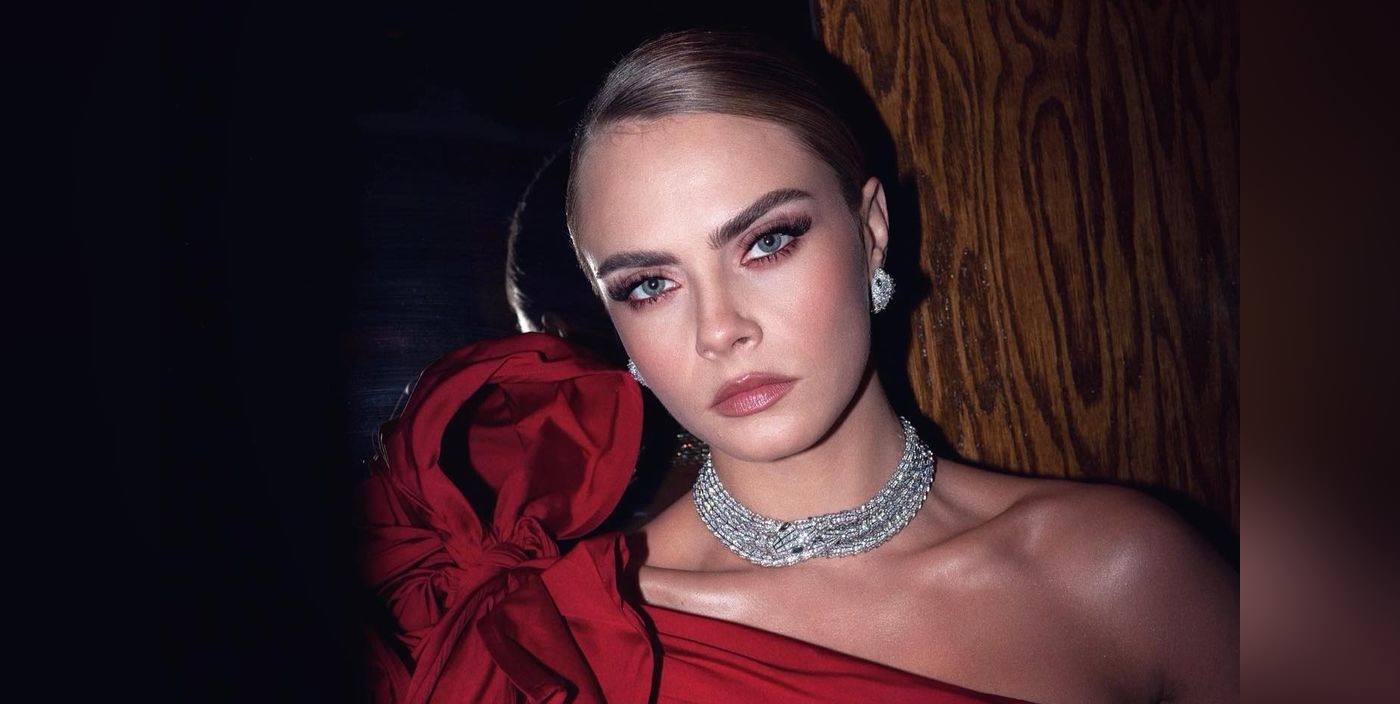 Totalmente renovada: Cara Delevingne se lució en los Premios Oscar e hizo guiño a Angelina Jolie