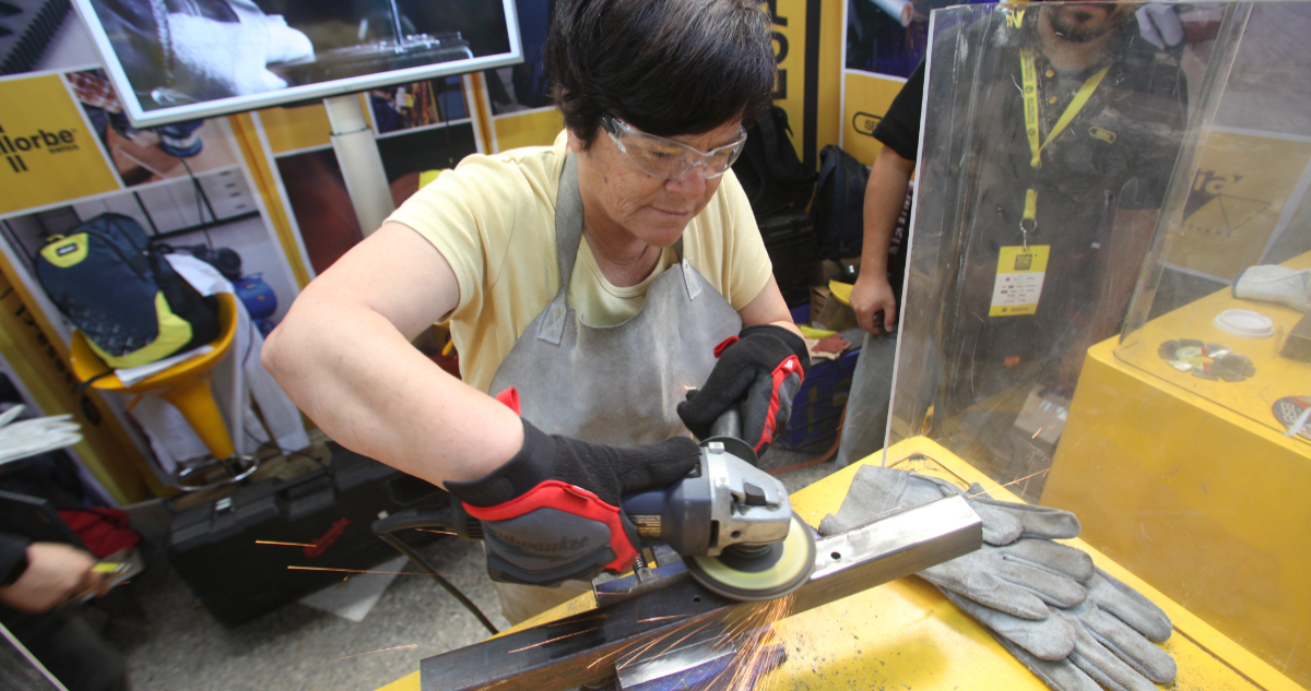 Estereotipos serían la principal dificultad para las mujeres en rubro de la construcción