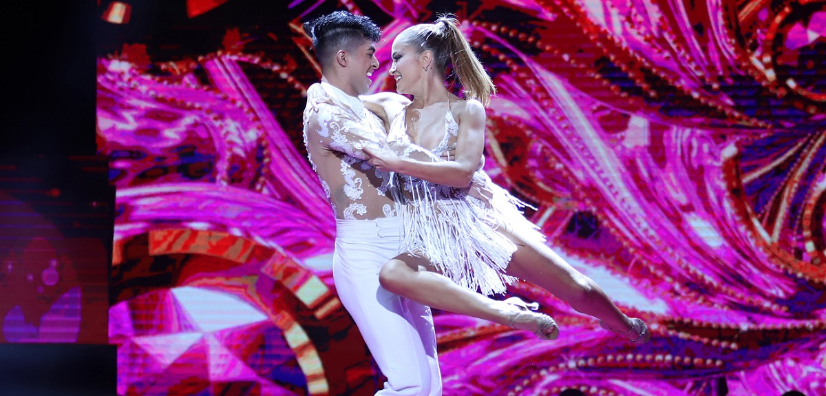 Francini Amaral deslumbró con su primera presentación en Aquí se baila: 