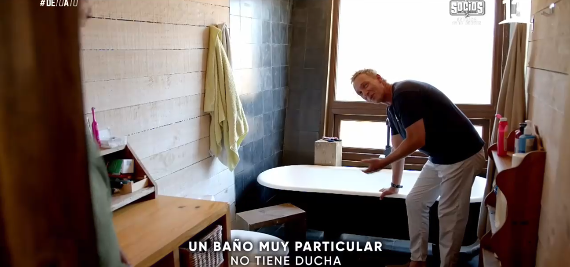 Gonzalo Valenzuela mostró su casa de Maitencillo: baño llamó la atención por particular detalle