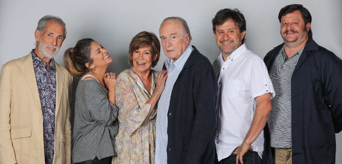 Juntos en televisión y teatro: así es la obra que junta nuevamente a Héctor Noguera y Coca Guazzini