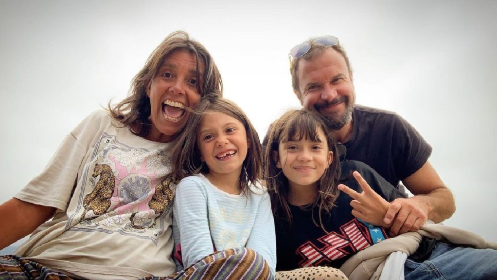 hermana Amanda Silva actriz Amar Profundo